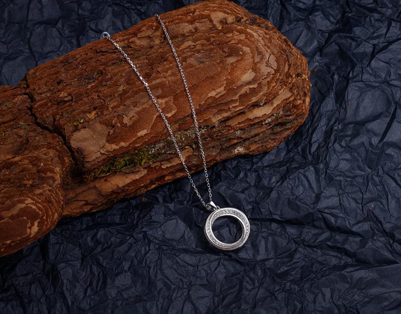 Sterg Sier Circle Pendant Necklace Women, Real Sier, Pave White Sapphire Cubic Zirconia Dia Gemstones, Jewelry for Parties and Gifts