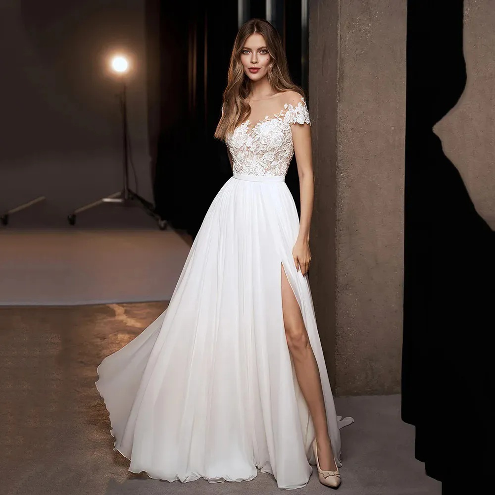 Chiffon Wedding Dress Floral Lace Appliques Bridal Gowns Wedding Gowns Custom Made Plus Size