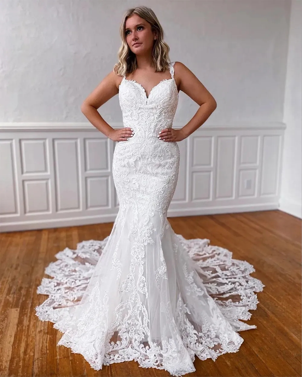 Gorgeous Lace Mermaid Wedding Dresses Bride Gown Spaghetti Straps Applique Sweep Train Covered Buttons Custom Made Plus Size vestido de novia