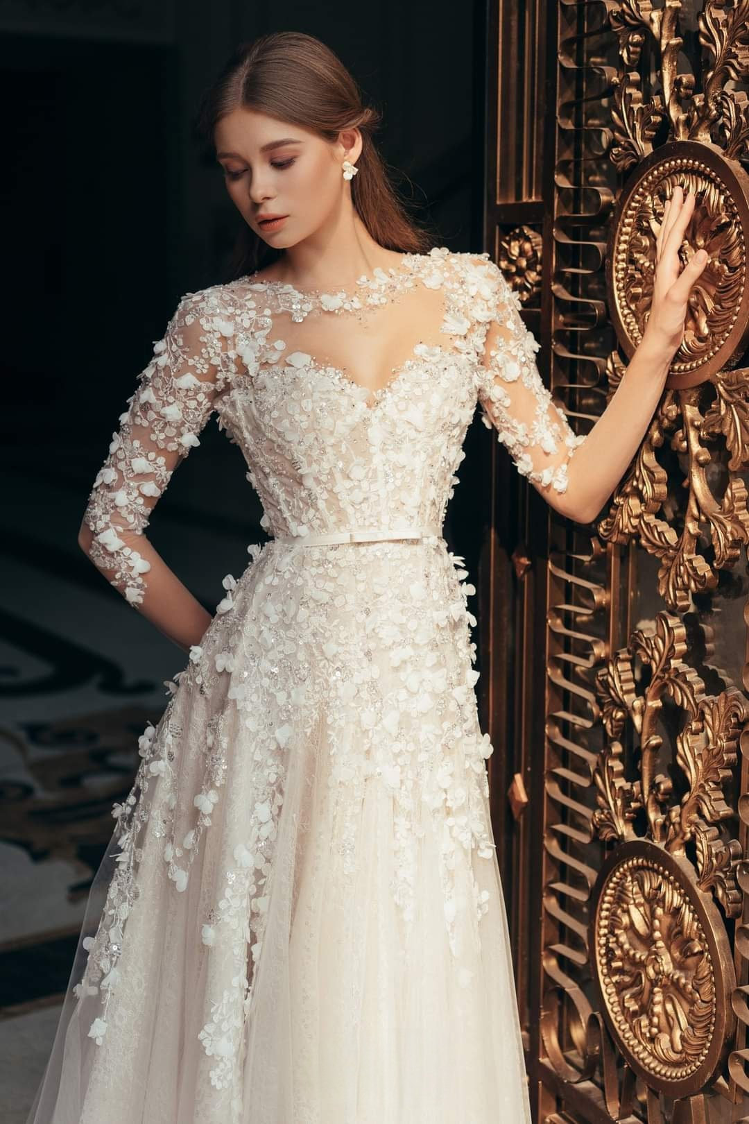 Charming 3D-Ral Appliques Wedding Long Sleeve Bridal Gowns A E Sweep Train Bride Dresses Custom Made Plus Size 0219