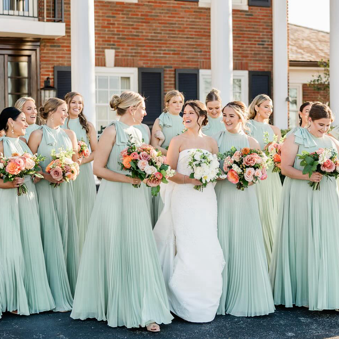 Light Green Junior Dresses Halter Chiffon Long Bridesmaid Dress Bow Pleated Sash Decorated Gowns For Arabic Black Women Wedding Guest Outfit NR043