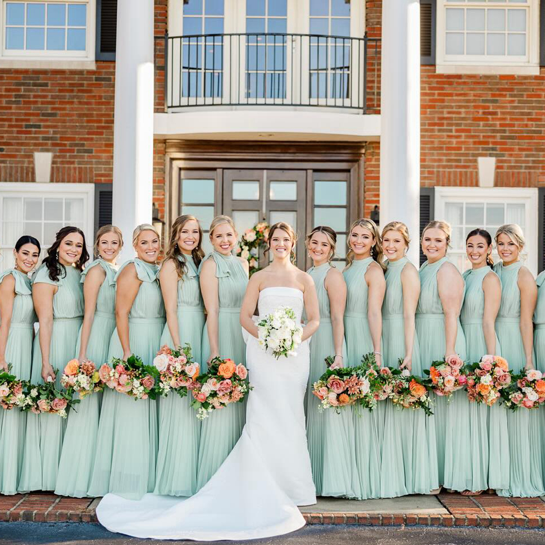 Light Green Junior Dresses Halter Chiffon Long Bridesmaid Dress Bow Pleated Sash Decorated Gowns For Arabic Black Women Wedding Guest Outfit NR043