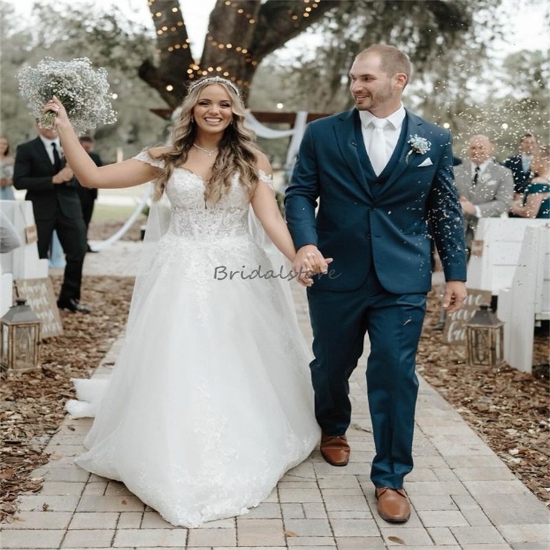 Dream White Lace Wedding Dresses 2024 Appliques Lace Off Shoulders Country Photograph Bride Dress Elegant Backless Garden Fariy Bridal Vestios Novias 