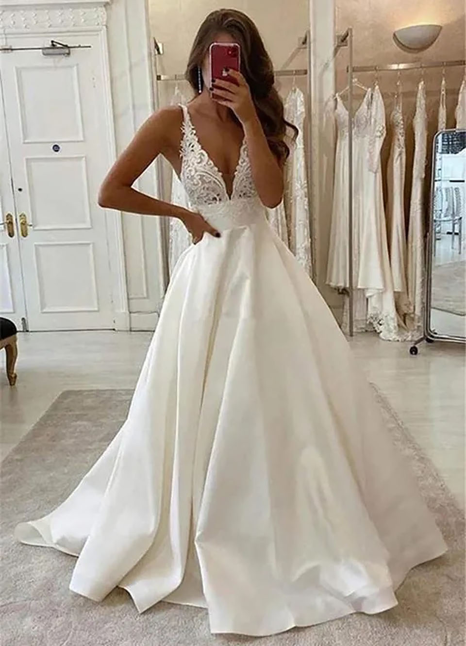 White Wedding Dresses Ivory Bridal Gowns Formal A Line Applique Custom Zipper Lace Up Plus Size New Floor-Length Sweep Train V-Neck Satin Backless But