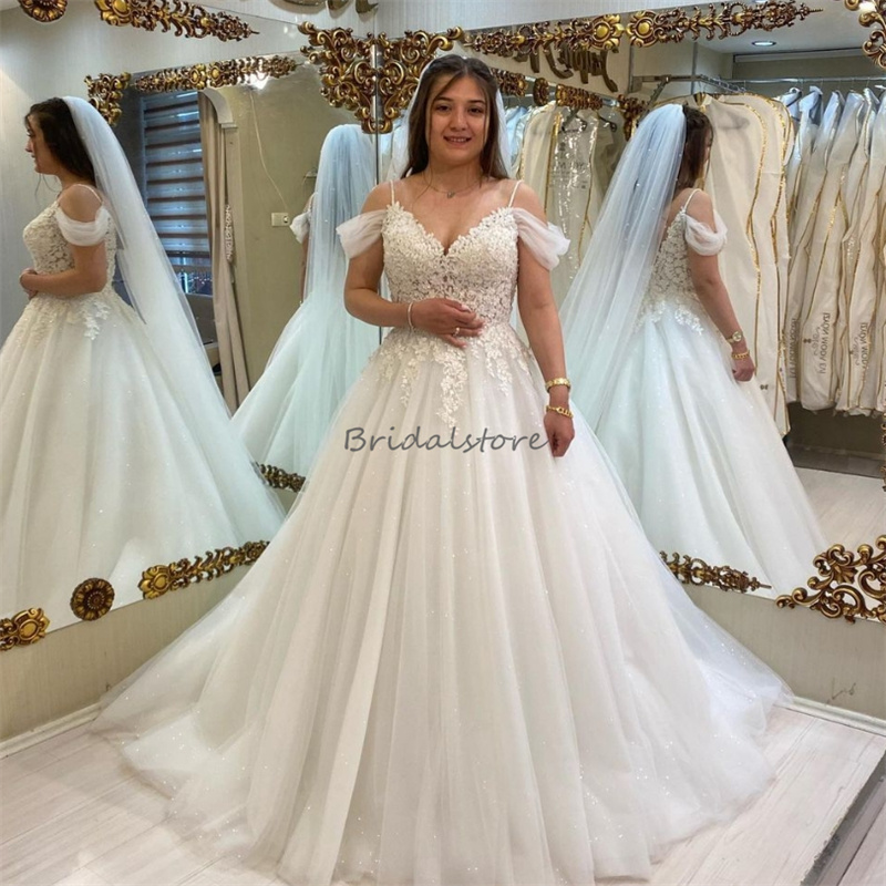 Sparkly Boho Wedding Dresses 2024 Spaghetti Straps A Line Plus Size Bridal Dress Sexy Backless Applique Lace Rustic Country Fairy Bride Robe De Mariee