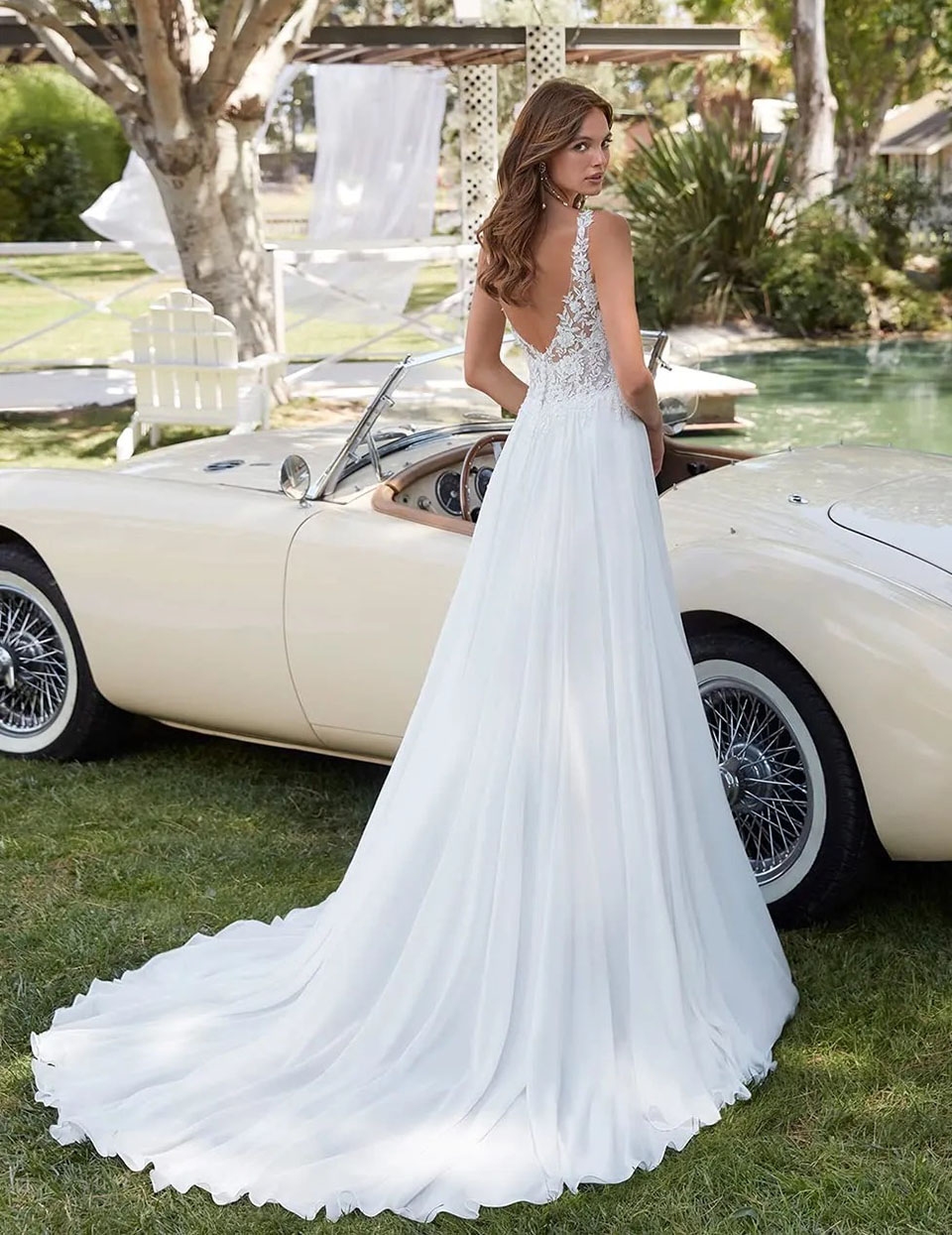 Ivory Bridal Gowns White Wedding Dresses A Line Formal V-Neck Sleeveless Chiffon Applique Lace Sweep Train Custom Zipper Lace Up Backless Plus Size Ne