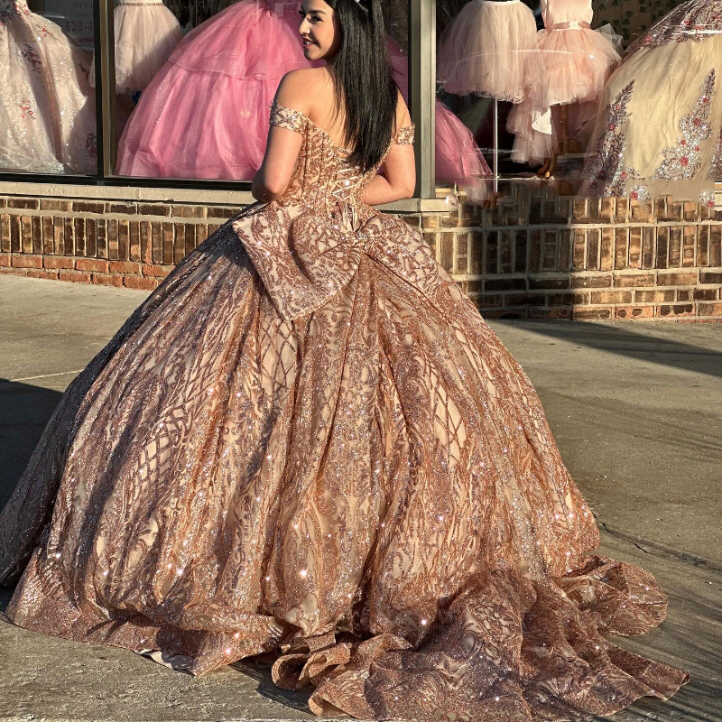 Luxury Champagne Gold Sweetheart Sequined Beads Crystal Quinceanera Dresses Sweet 16 Girls Off Shoulder Ball Gown Birthday Party Dress Prom Vestidos 1