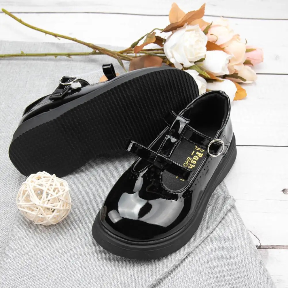 Fashion Children's Shoes Simple Bow T Buckle Black Leather Shoes Classic Cute Versatile Princess Dress Shoes 240119