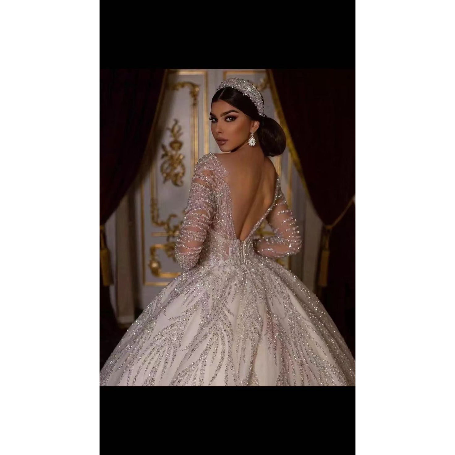 Crystal Ball Gown Dresses Scoop Neck Illusion Long Sleeves Wedding Dress Rhies Designer Bridal Gowns 0914