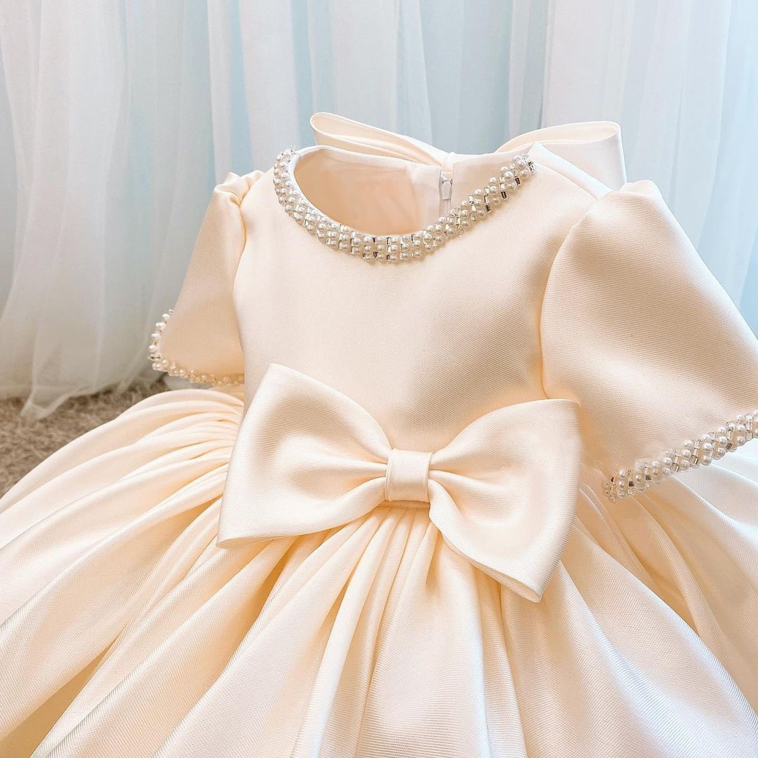 2024 New Satin Flower Girl Dresses Hand Made Pearls Beaded Big Bow Little Wedding Luxurious Communion Gowns Girls Pageant Kid Party Dress 403