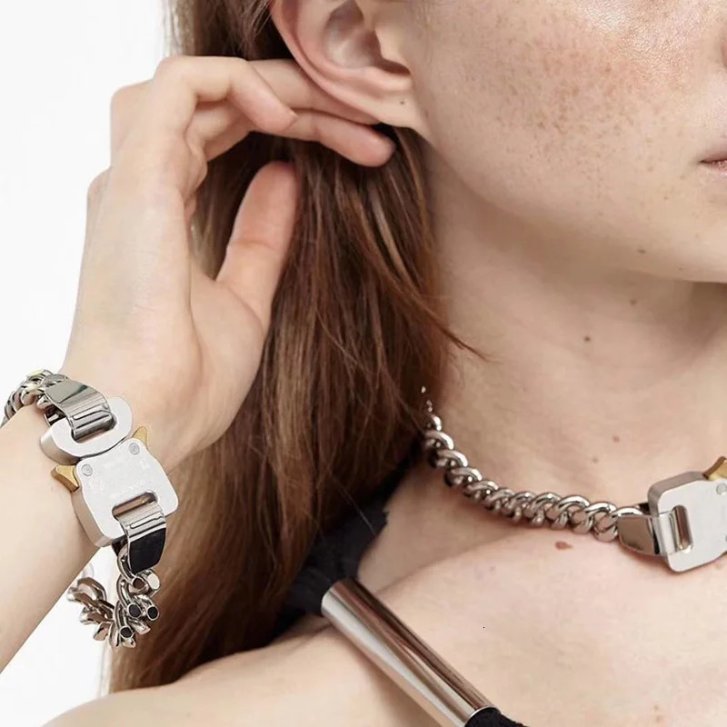 Hip hop Punk Lock Lightning Hero Hip Hop Acrylic Metal Chain Splicing Necklace For Men Women Party Jewelry Hipster 240201