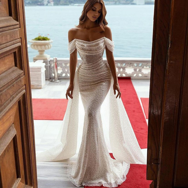 New Plus Size Bling Wedding With Long Train Off Shoulder Bridal Gowns Vestido Novia Beading Appliques Bride Dress Beach Boho Sexy Wed Dresses Mermaid