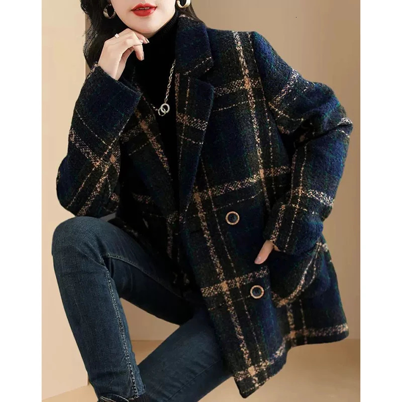 Women Mid Length Casual Plaid Woolen Jacket Female Spring Autumn Retro British Style Wool Blend Lattice Overcoat Wild Top 240124