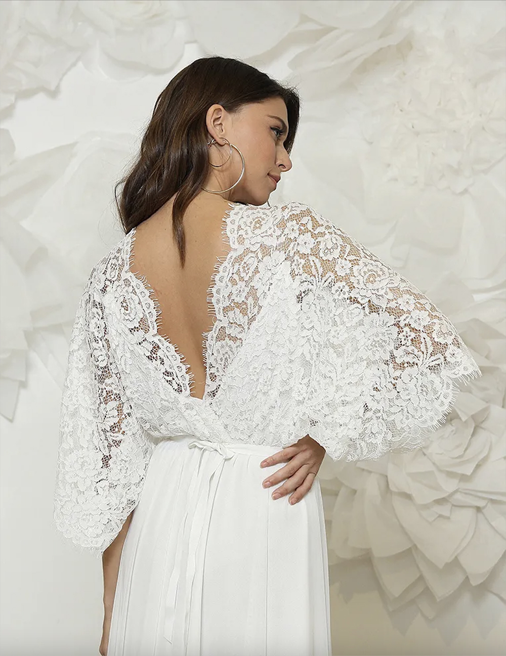 Arabia A Line Wedding Dress V Neck Lace Appliques Long Sleeve Bride Dresses Sweep Train Backless Boho Bridal Gowns 0509