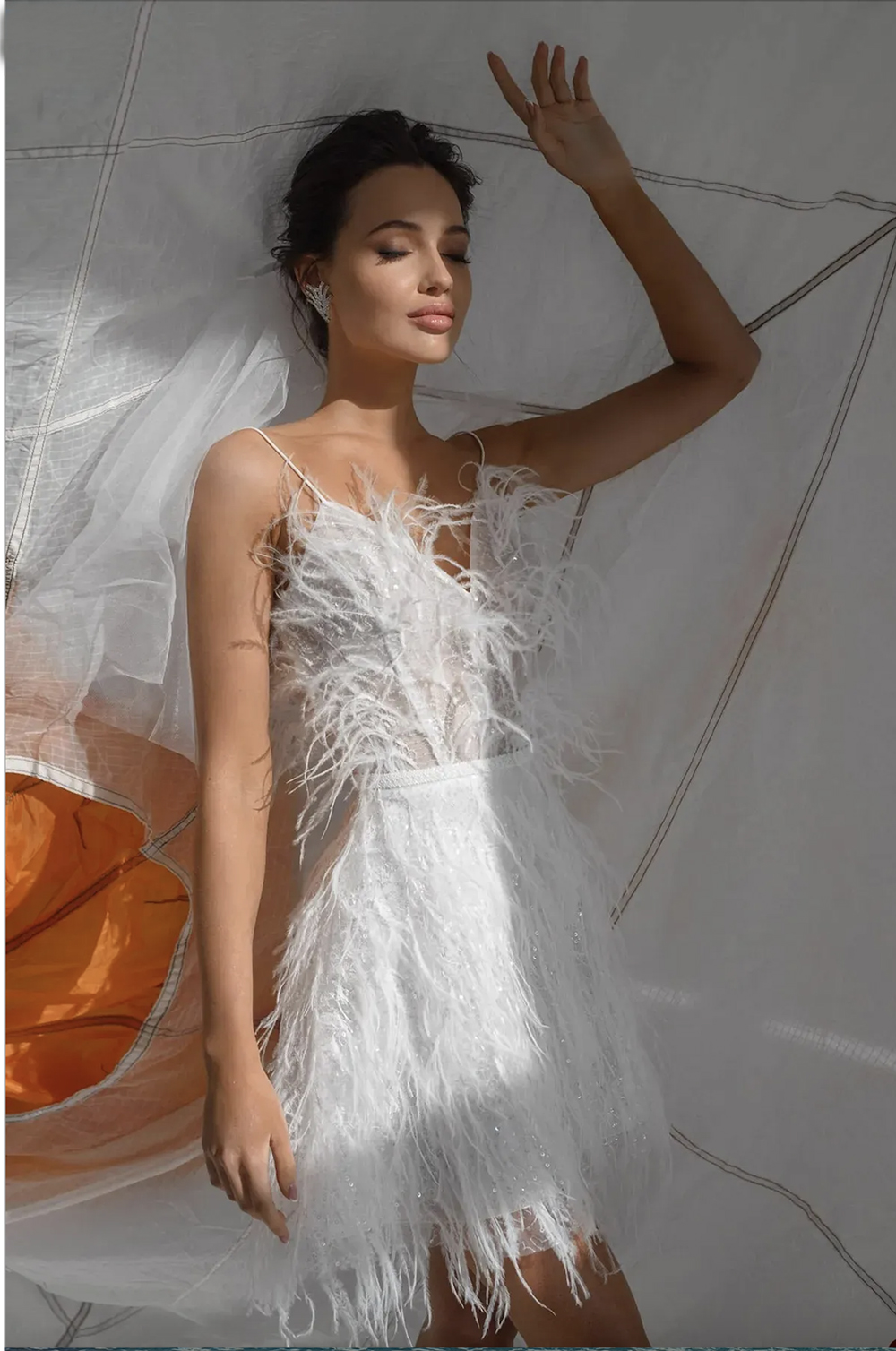 Furs White Short A Line Dresses Bling Sequined Spaghetti Straps Boho Beach Bridal Gowns Mini Second Reception Wedding Party Dress For Bride 0509