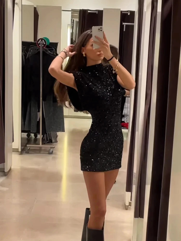 Silm Shoulder Pads Sequin Mini Dress For Woman Elegant Round Neck Sleeveless Female Black Dresses Winter Hoilday Party Prom Gown 240126