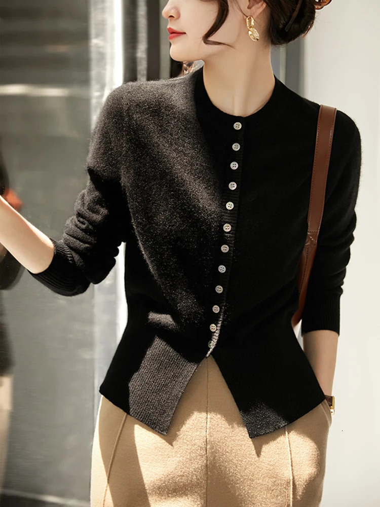 Cardigan Women Sweater Button Long Sleeve Top Autumn Winter Korean Fashion Clothes Female Black Knitted Sweaters Pull Femme 240130