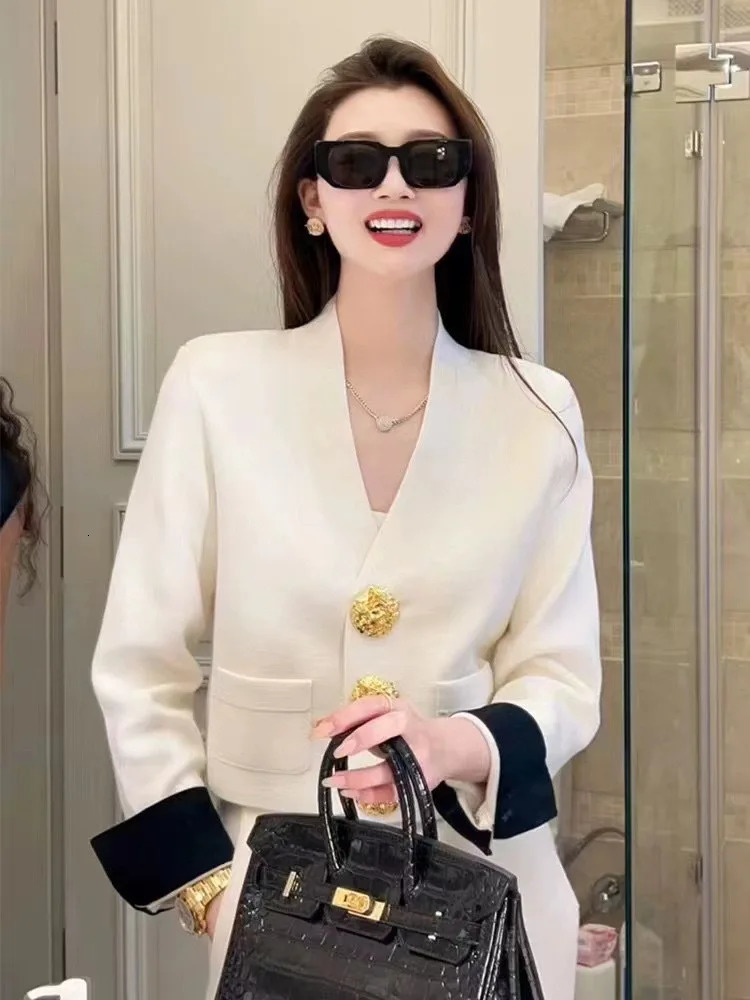 Vintage Elegant Vneck Cardigan Sweater For Women Gold Buttons Long Sleeve Knitwear Tops Autumn Fashion Chic Ladies Jumpers 240130