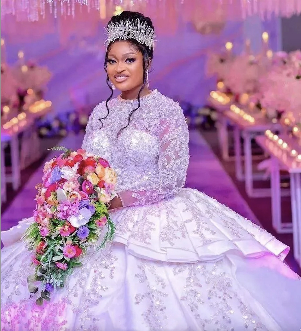 Luxurious Arabic Style A Line Wedding Gowns Long Sleeves Puffy Train Princess Sparkly Sequins Bridal Party Dresses Plus Size Robe De Marriage 0509