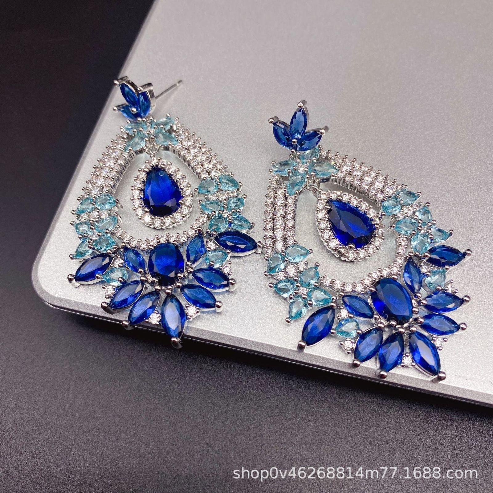 Dangle Chandelier Big Drop Earrings Women Statement Earring Drag Queen Pageant Fashion Jewelry Wedding Bridal Earrings Wholesale 230512