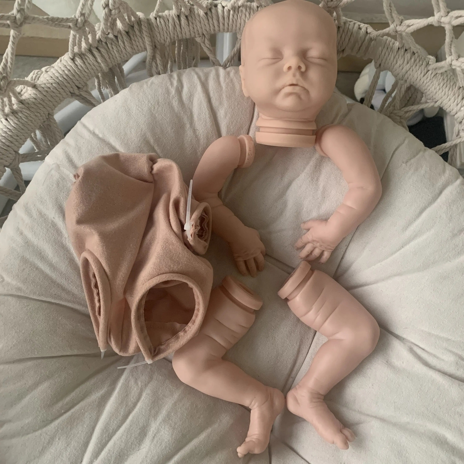 NPK 18inch Reborn Doll Kit Delilah Lifeike fresh color Soft DIY Parts 240131