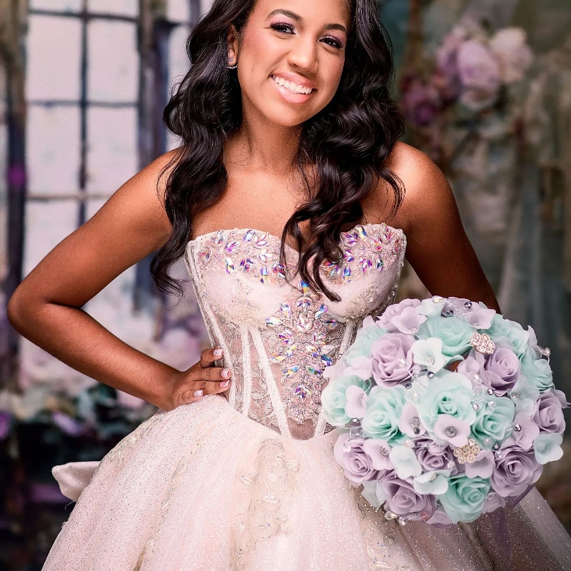 Ivory Shiny Quinceanera Dresses Ball Gown Off The Shoulder Sequin Applique Lace Beads Crystal Tull Corset Vestidos Para 15 XV Anos Sweet 16 Dress