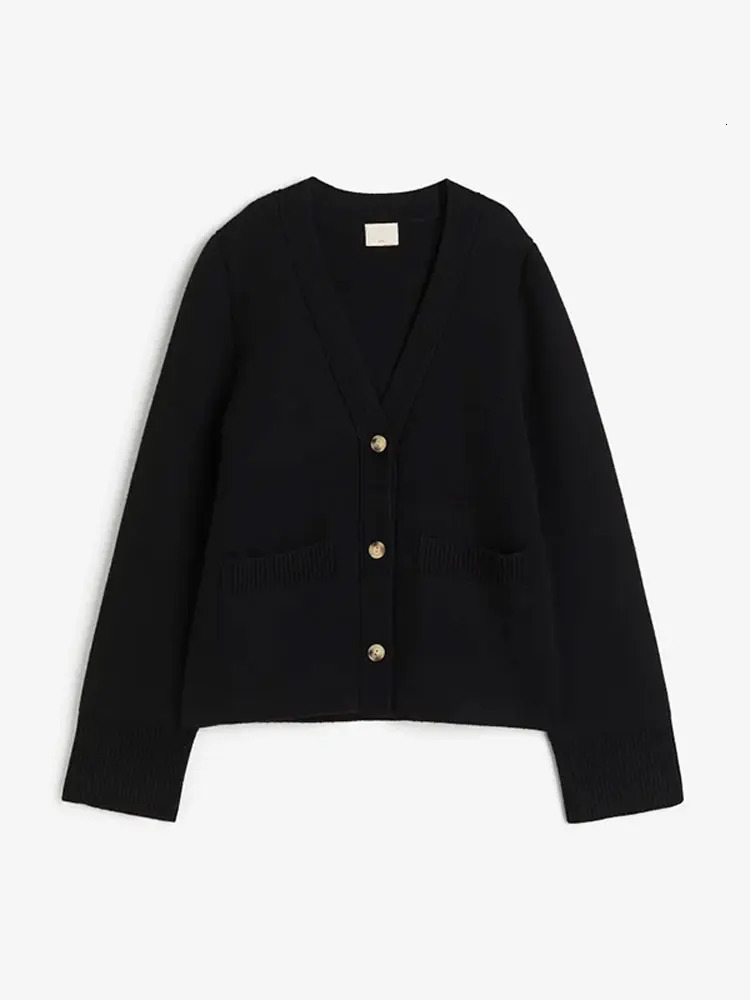 Women Vneck Single Breasted Cardigan Long Sleeve Double Pockets Quilted Ribbed Sweater Female Chic Gray Solid Top Streetwear 240130