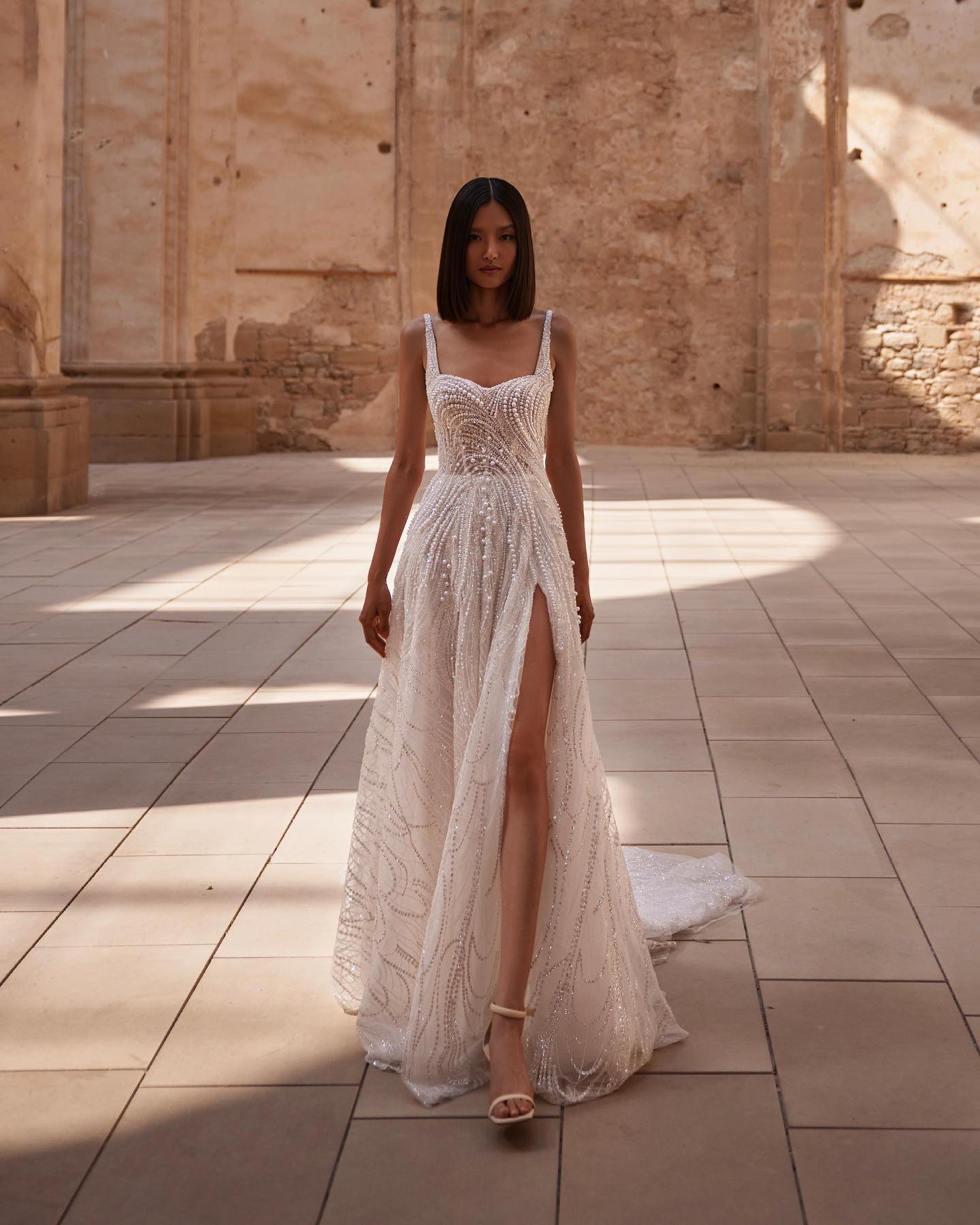 Milla Nova A E Dress Straps Pearls Country Boho Wedding Dresses Beading Backless Ruffle Vestidos De Novia Split Designer Bridal Gowns 6660306