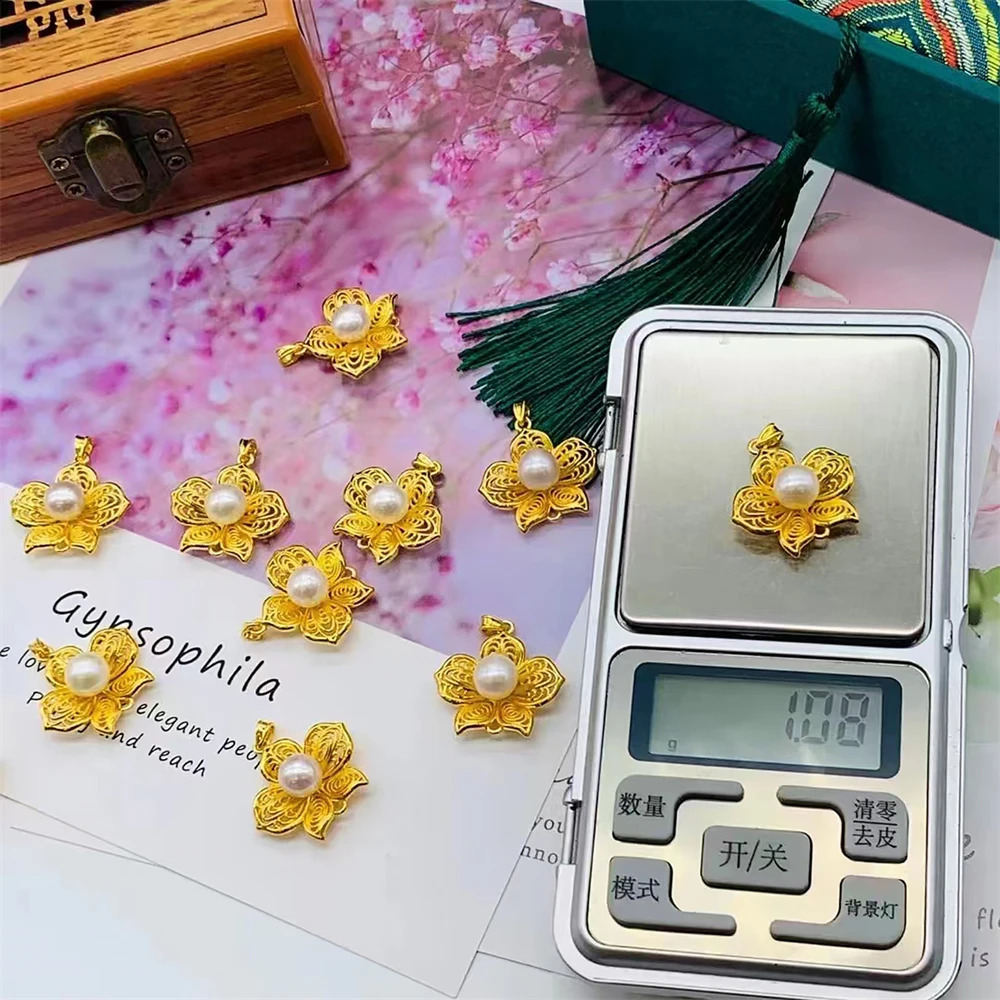 Real 18k Gold Au750 WomanS Fresh Water Pearl Pendant Necklace Lace Flower Pendant Gift For Woman Vintage Fine Jewelry 240125