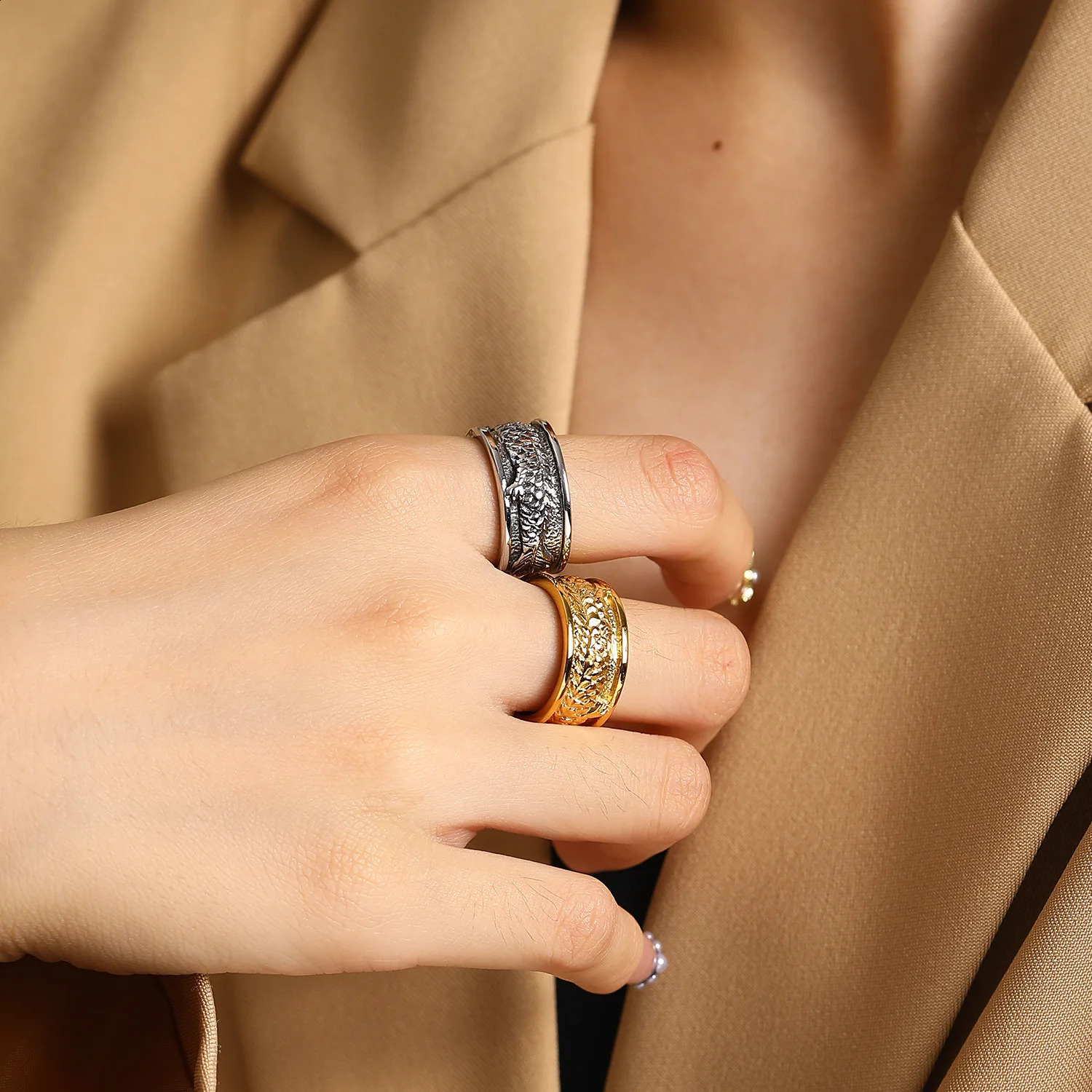 Dainty Chinese Dragon Wedding Ring For Women Punk Accessories Delicate Gold Color Stainless Steel Men Jewelry Item 240125