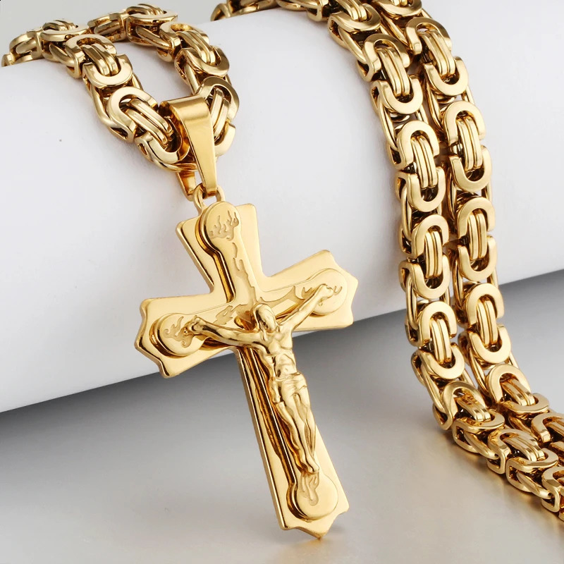 Diyalo Religious Jesus Cross Necklace Men Stainless Steel Crucifix Pendant with Byzantine Chain Necklaces Male Jewelry 240202