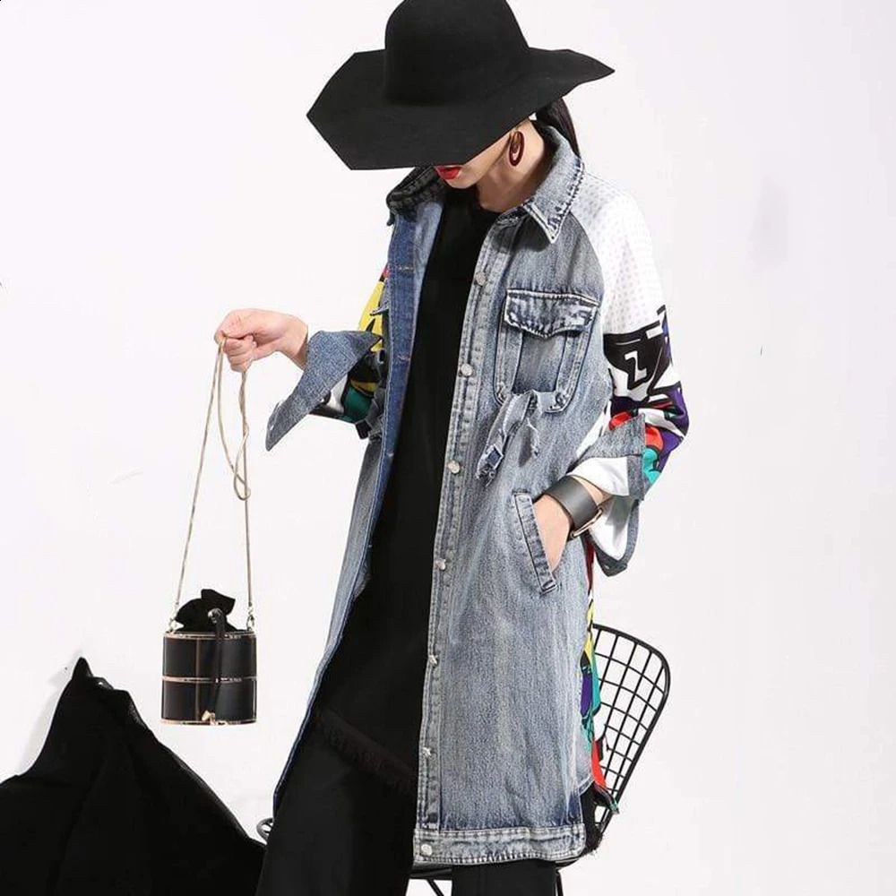 2023 Autumn Women Casual Denim Trench Coat Fashion Abstract Graffiti Creative Pattern Stitching Loose Washed Denim Jacket 240201