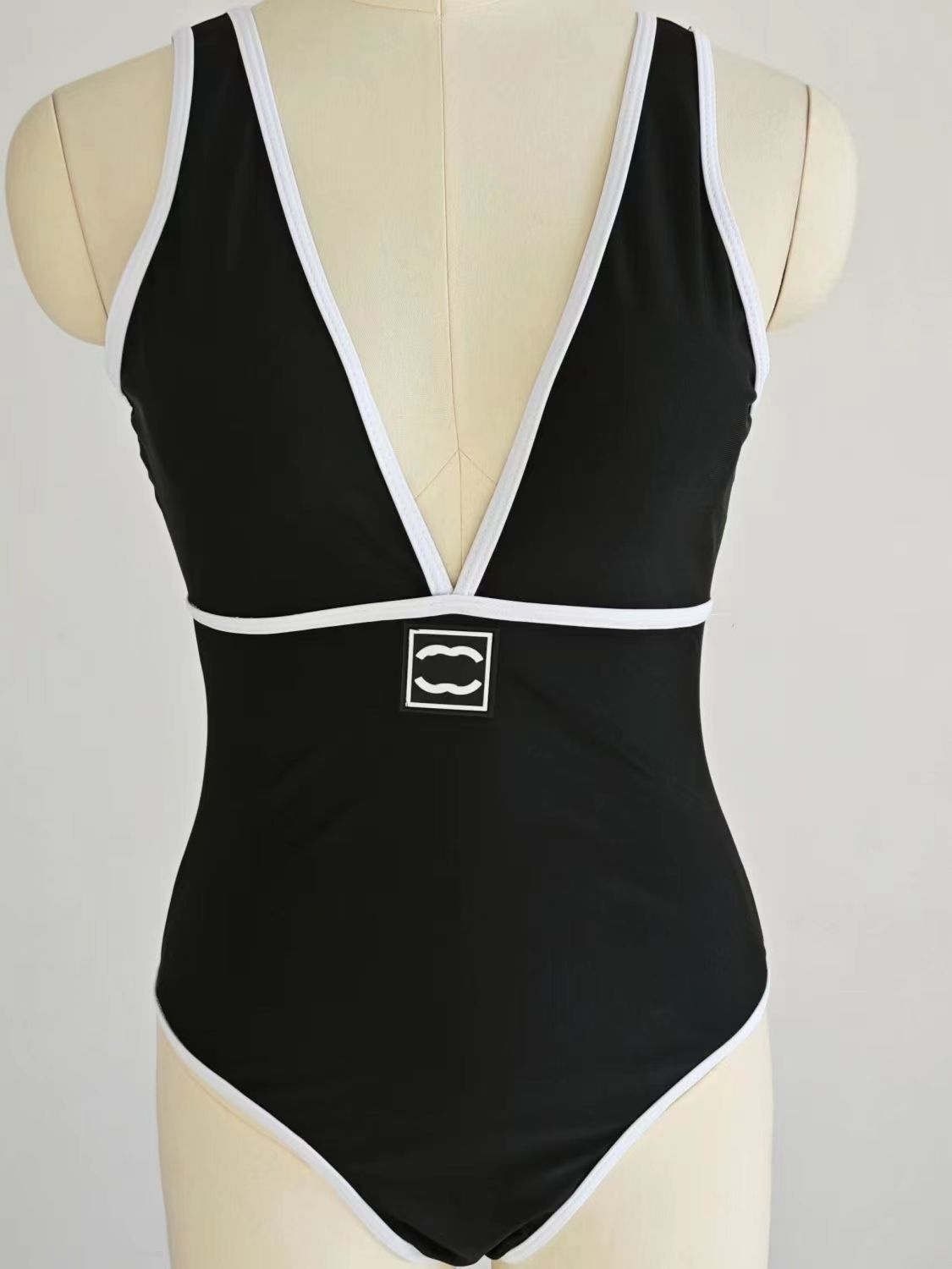 Womens Letter Print One-piece Fashion Bra Beach Party Swimsuit White Black Bikini Designer Swimwear Bikinis