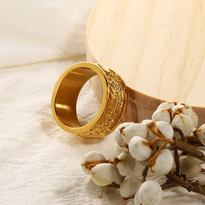 Dainty Chinese Dragon Wedding Ring For Women Punk Accessories Delicate Gold Color Stainless Steel Men Jewelry Item 240125