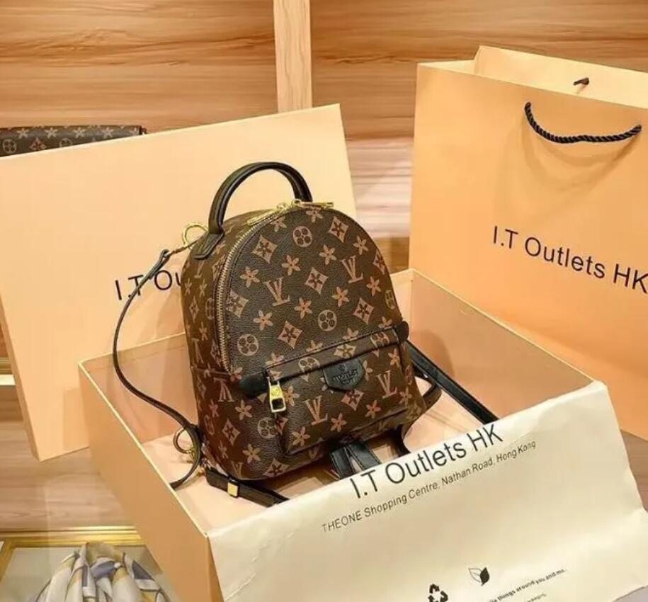 New High Quality Arrival PU Leather Backpack Bag Womens Backpacks Designer Backpacks dhgate Bags Fashion Casual Small Back pack Style M40019