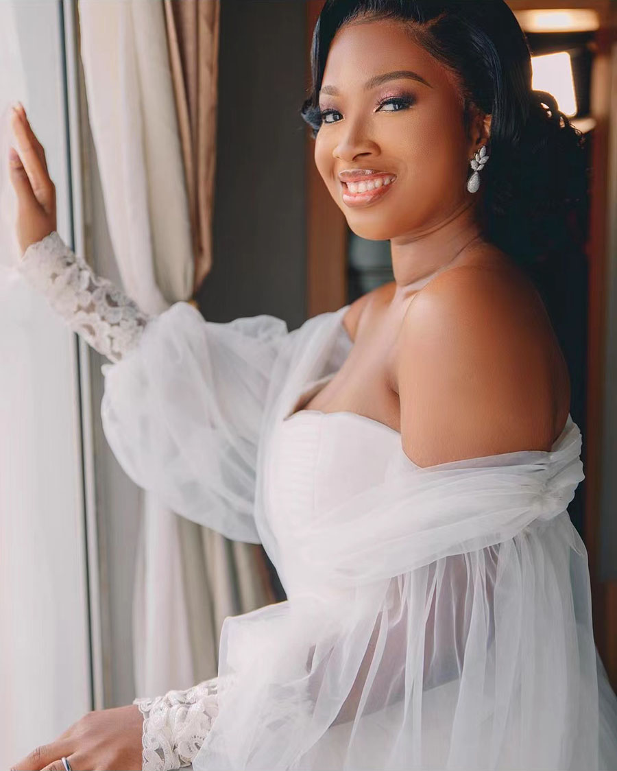 Ebi Arabic Aso Vintage White Wedding Dresses Bride Robes Bridal Shower Dress Off Shoulder Lono Sleeve Side Slit Sweep Train Beaded Tulle Appliaues