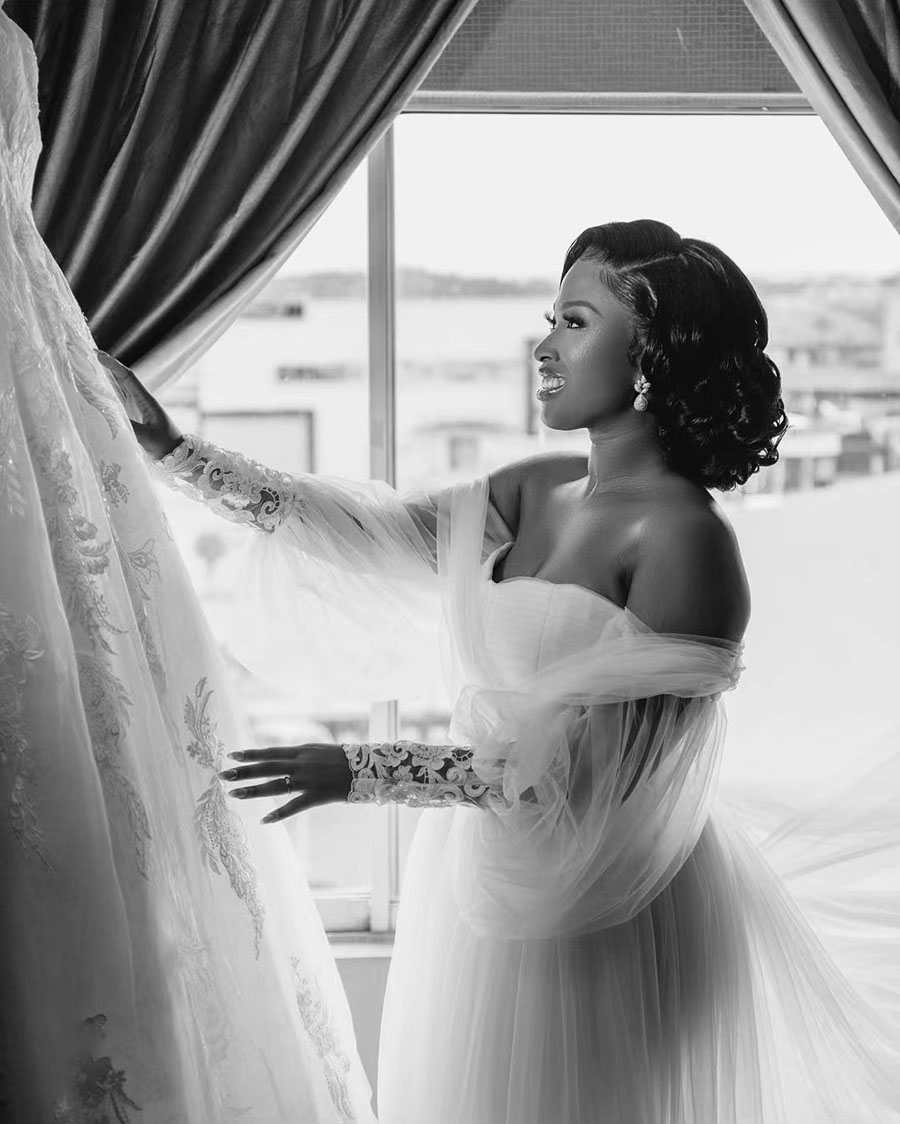 Ebi Arabic Aso Vintage White Wedding Dresses Bride Robes Bridal Shower Dress Off Shoulder Lono Sleeve Side Slit Sweep Train Beaded Tulle Appliaues