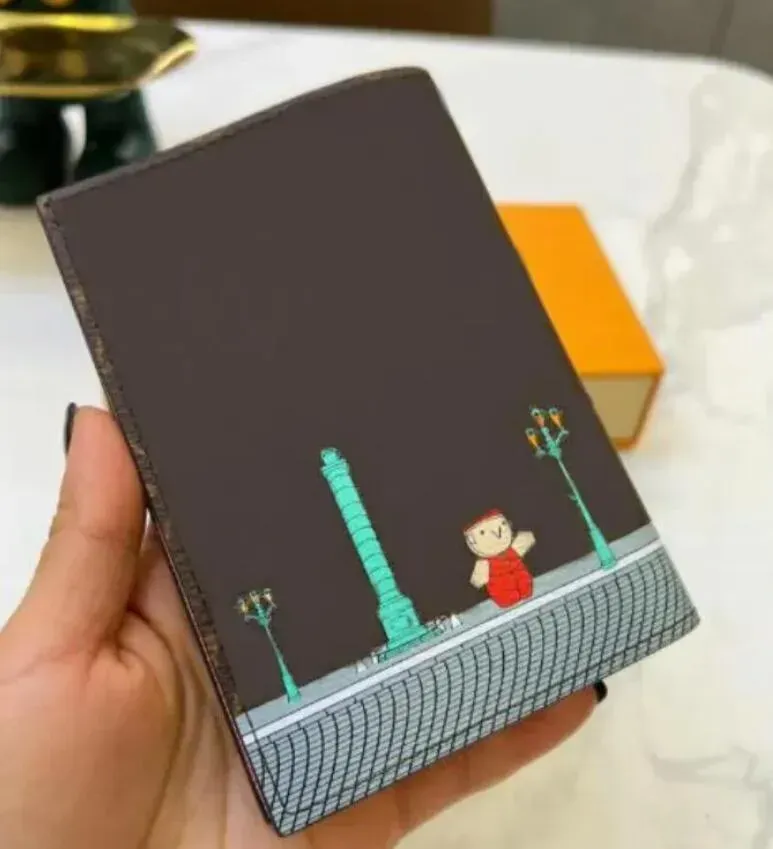 Women man Classic Designer Card Holder PASSPORT COVER Fashion brands business Protection Case Trendy Credit Mens Wallet Brown Iconic A775