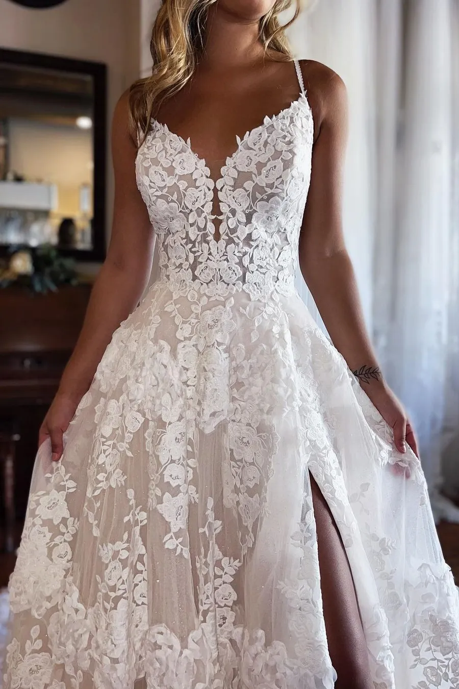 Gorgeous Lace Mermaid Wedding Dresses Sexy New Spaghetti Straps Split Long Bridal Gowns Open Back Robes De BC