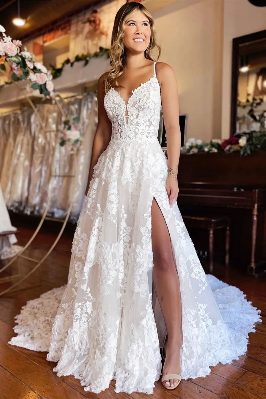 Gorgeous Lace Mermaid Wedding Dresses Sexy New Spaghetti Straps Split Long Bridal Gowns Open Back Robes De BC
