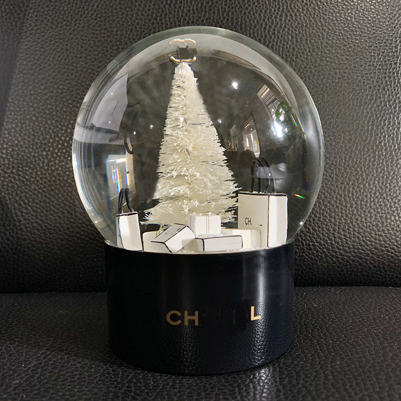 Snow Globe Designer Fashion Letters Indoor Christmas Decorations Car Decoration Crystal Ball With Box For Valentine's Day Girlfriend Gift dh57271