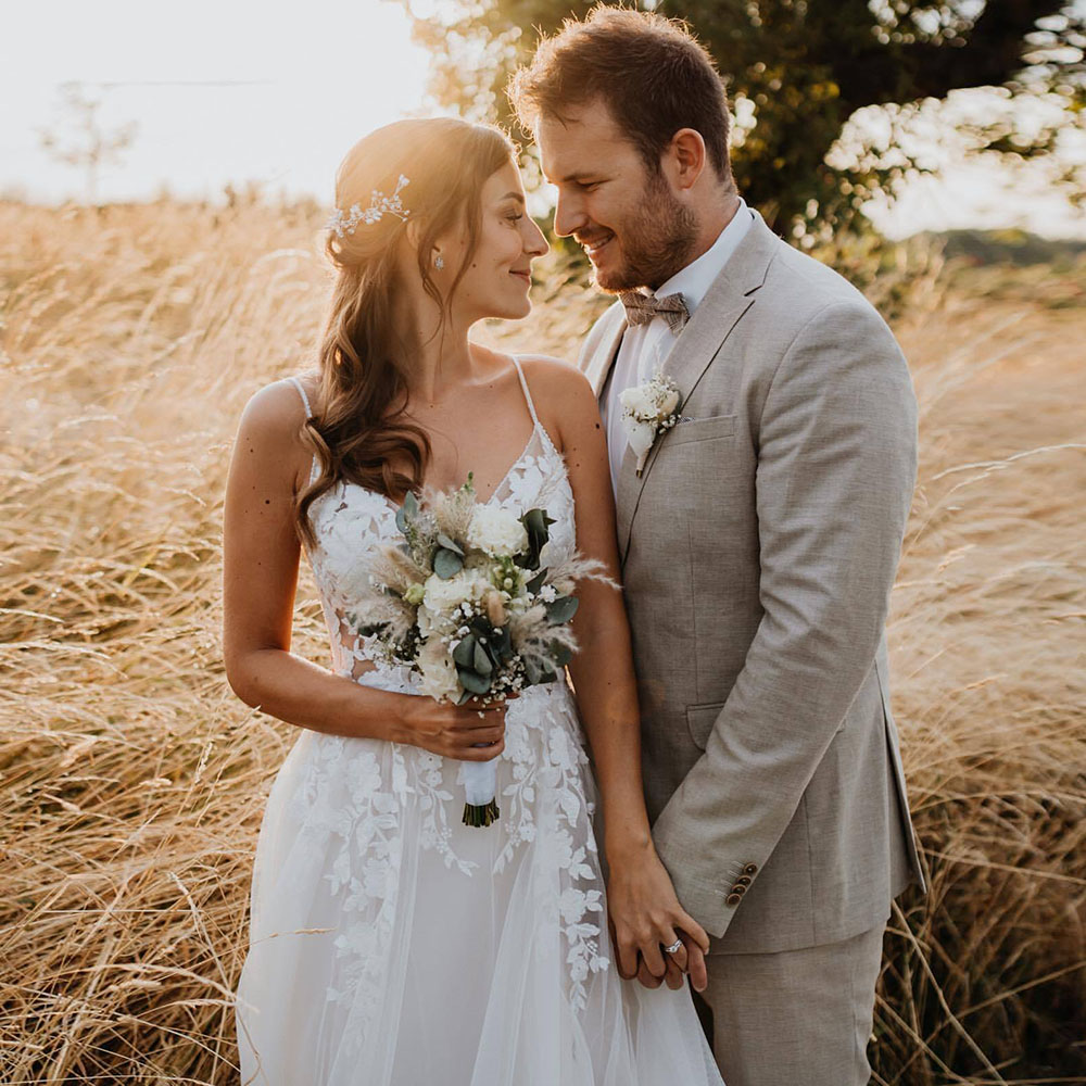 Bohemian A Line Wedding Dresses Spaghetti Straps Tulle Lace Applique Sweep Train Beach Boho Bridal Gowns For Wedding Party