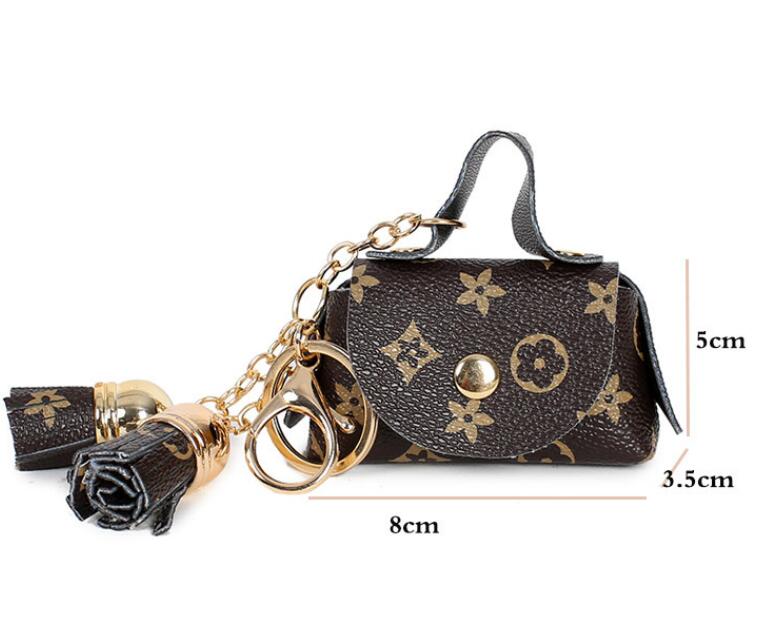 Lanyards PU Leather Keychain Designer Key Chain Buckle Lovers Car Handmade Tassel Change Purse Keychains Men Women Bag Pendant Accessories W