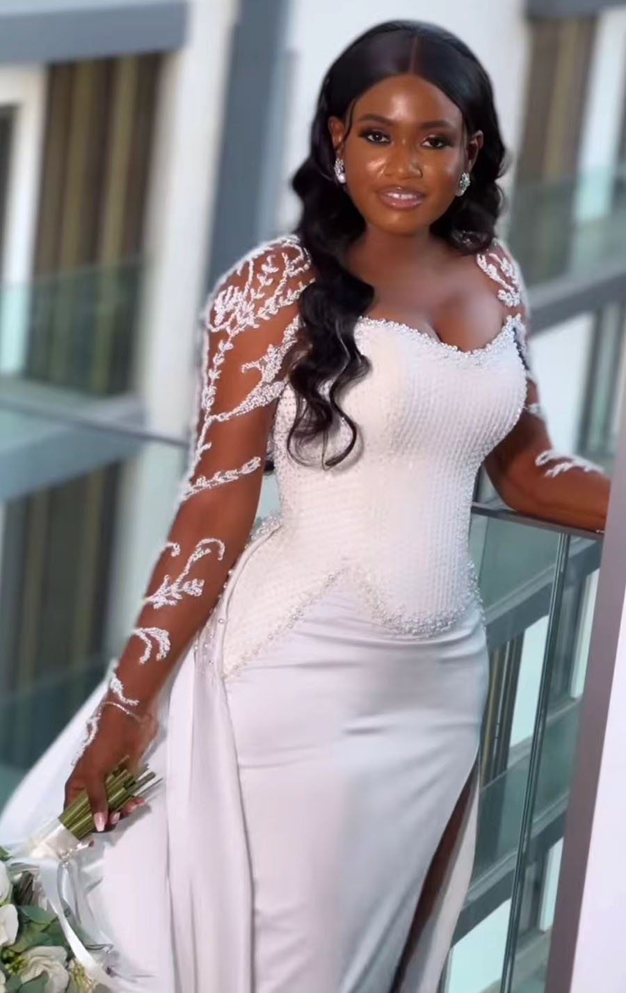 Africa 2024 New Satin Mermaid Wedding Dresses Illusion Long Sleeves Side Thigh-high Slits Saprkly Crystal Bridal Gown with Train Vestidos De Novia Ara