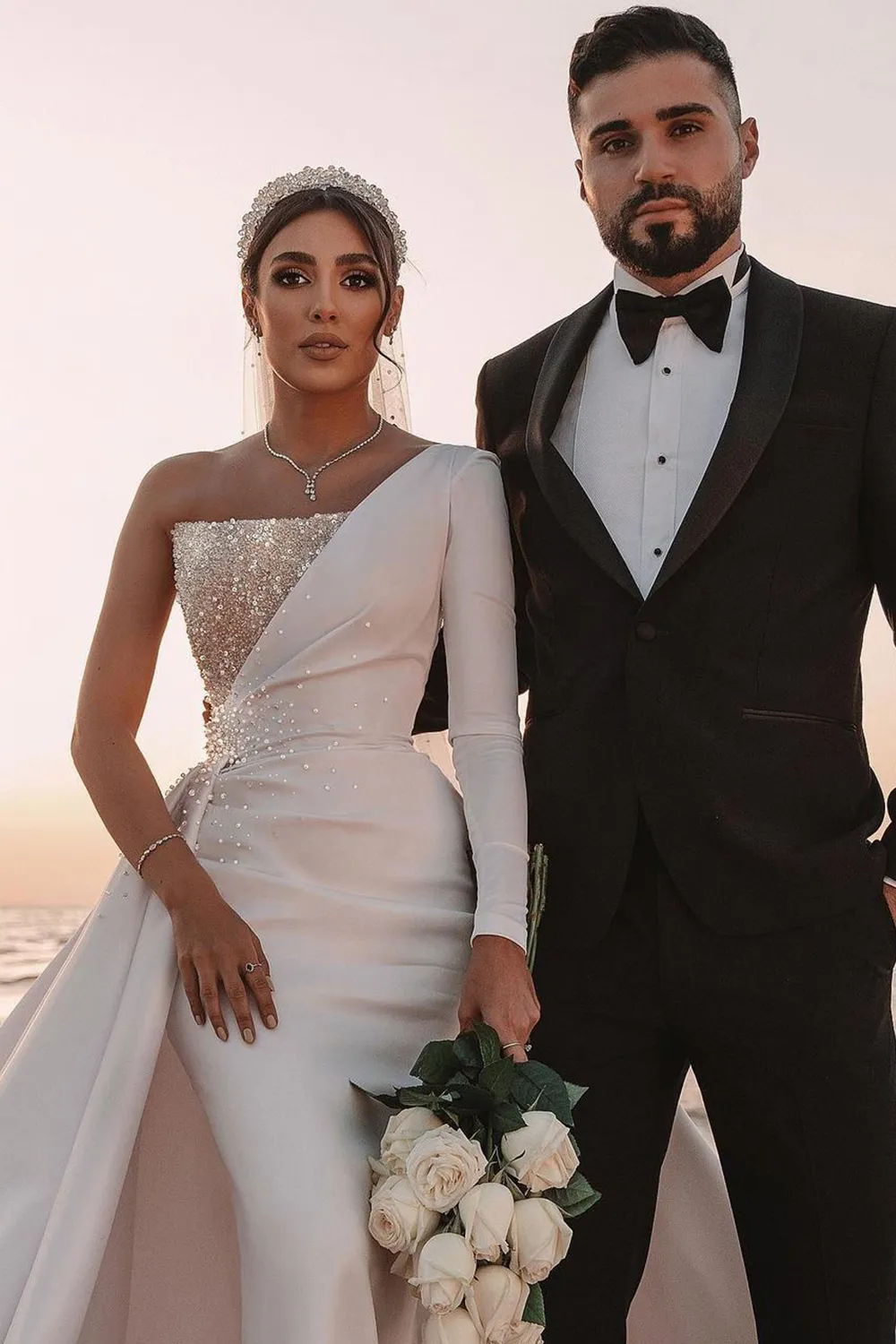 Saudi Summer Ivory Arabic Dubai Modern Backless Dresses Sexy One Shoulder Sequins Long Train Wedding Gown Bc 0219