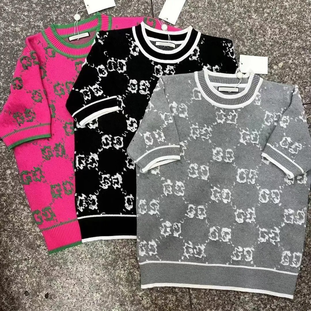 High version contrast new short-sleeved spring/summer 2025 new letter-covered round neck slim knit Joker top woman S---3XL