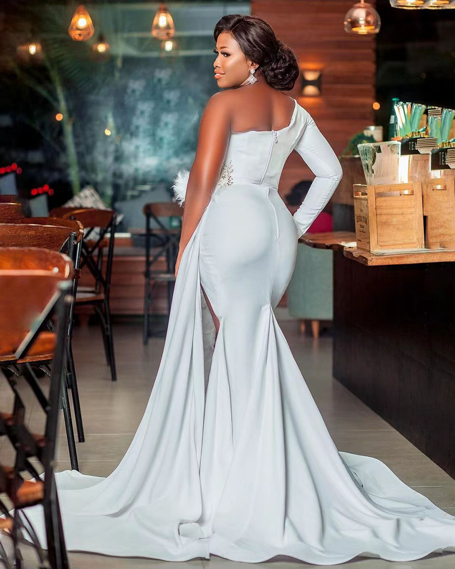 Aso Ebi Arabic African Mermaid Dresses One Shoulder Appliques Feathers Long Sleeves High Slit Wedding Gowns Muslim Plus Size Vestido De Noiva