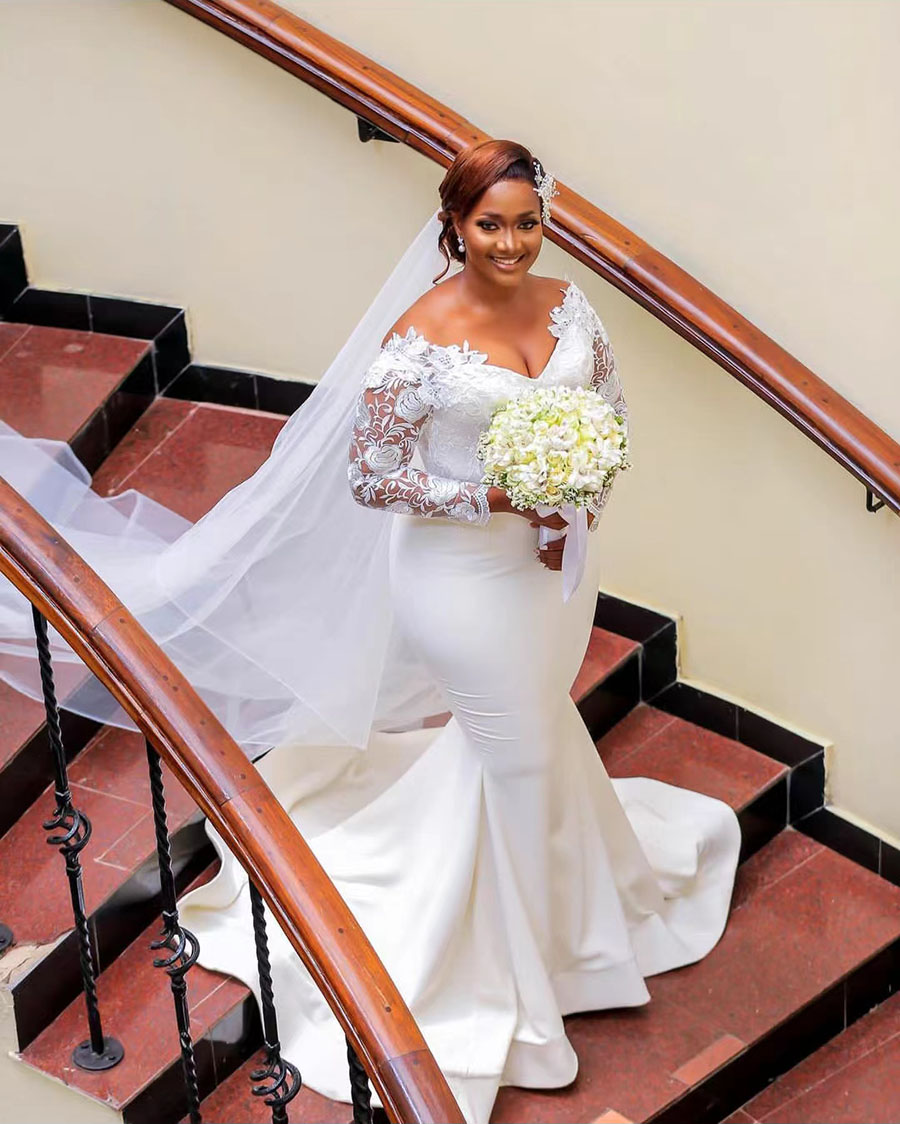 Ebi Arabic Aso White African Plus Size Mermaid Wedding Dresses with Lace Long Sleeve Beach Garden Bridal Gowns Soft Satin Simple Embroidery 326