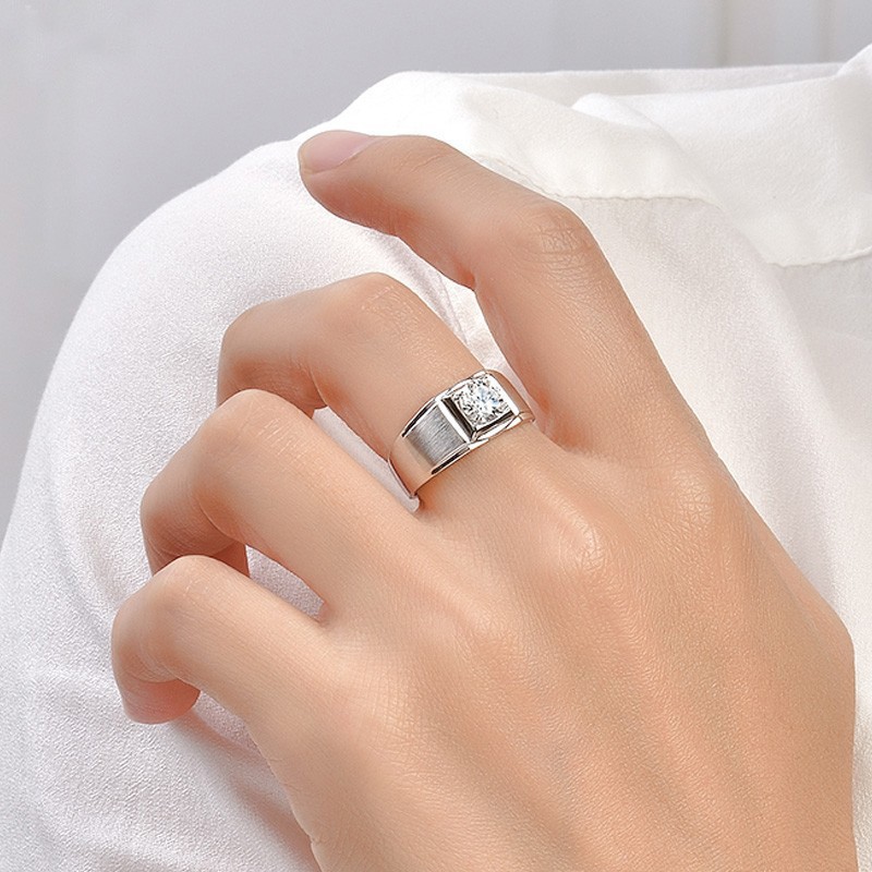 S925 Sterling silver plated Pt950 white gold diamond ring Men's simple overbearing frosted ring Mosan diamond wedding ring 240222