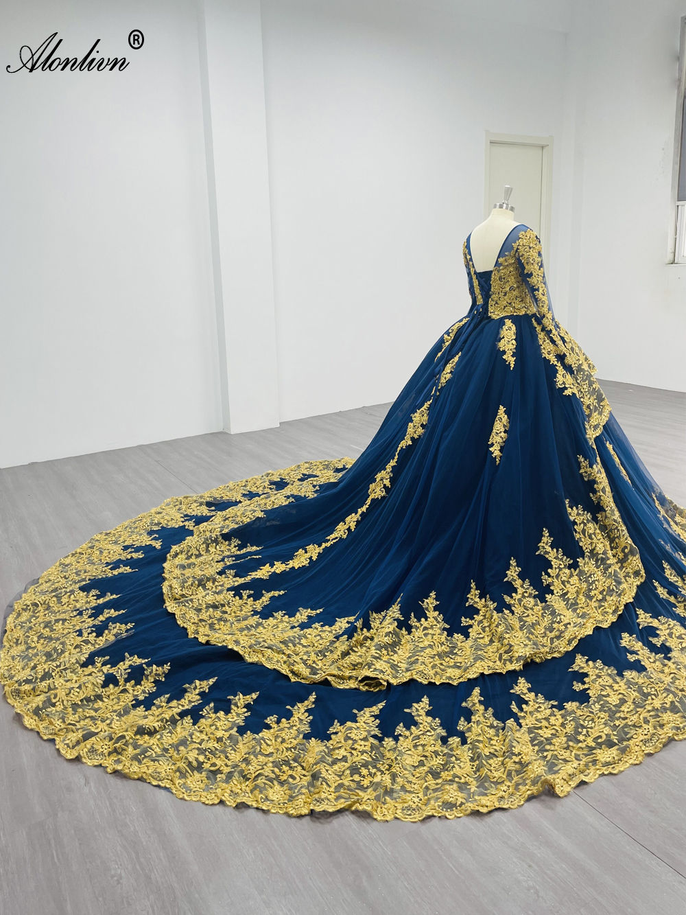Alonlivn100% Real Photos Luxury Ball Gown Wedding Dress With Beading Rhinestones Pearls Golden Embroidery Lace Full Sleeve Colorful Bridal Gowns